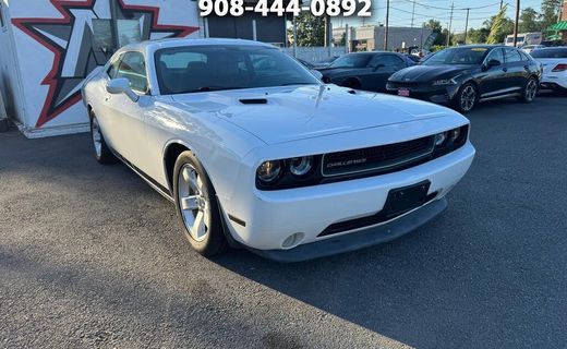 2013 Dodge Challenger Base