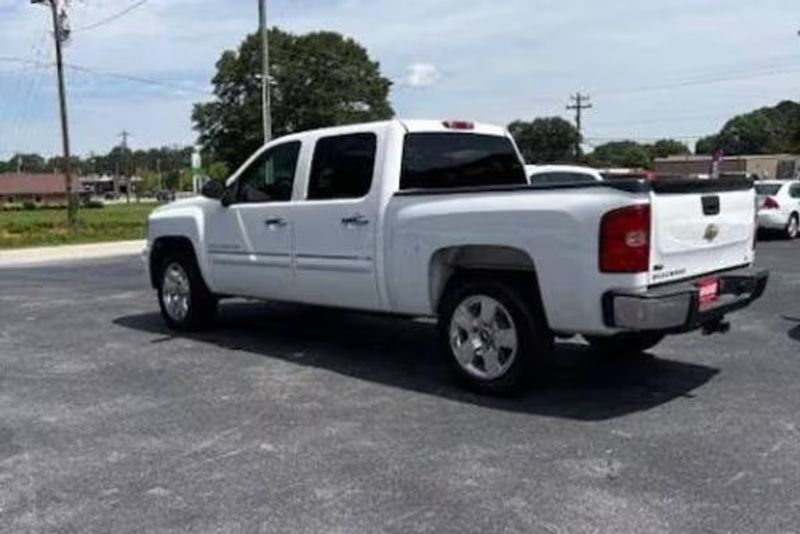 2009 Chevrolet Silverado 1500 — a typically priced live listing