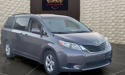 2014 Toyota Sienna LE
