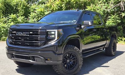 2022 GMC Sierra Elevation