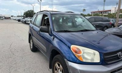 2004 Toyota RAV4 Base