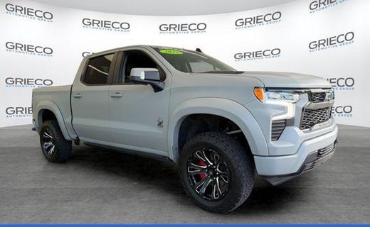 2022 Chevrolet Silverado RST