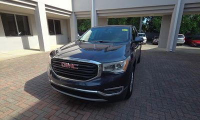 2018 GMC Acadia SLE 1