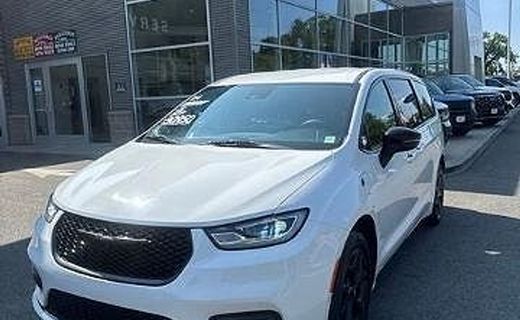 2024 Chrysler Pacifica Select