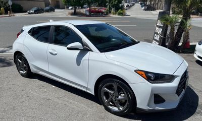 2019 Hyundai Veloster 2 0L AND