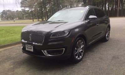 2019 Lincoln Nautilus Reserve