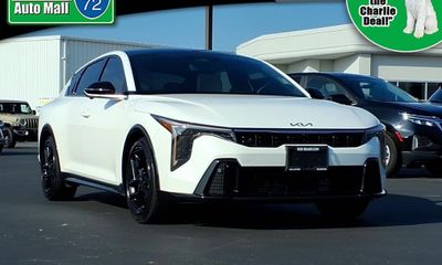 2025 Kia K4 GT Line Turbo