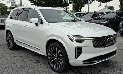2026 Volvo XC90 Ultra Bright