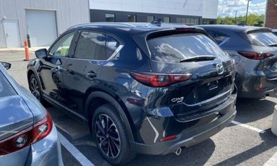2023 Mazda CX-5 Premium Plus Package