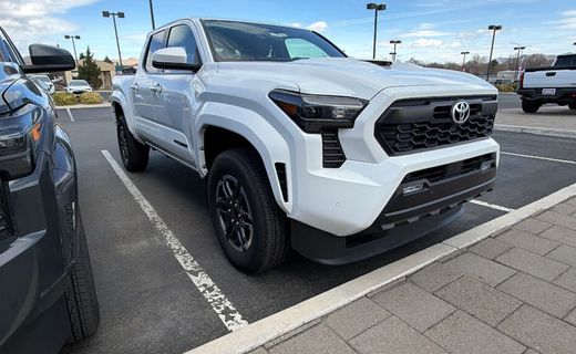 2024 Toyota Tacoma SR5