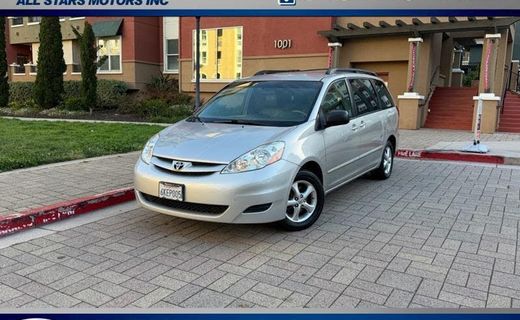 2010 Toyota Sienna LE