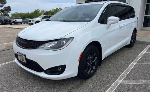 2019 Chrysler Pacifica Touring L