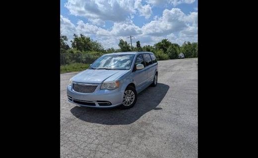 2013 Chrysler Town AND Country