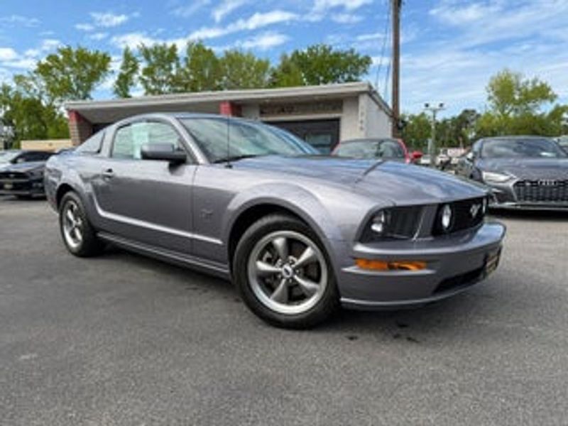 2006 Ford Mustang — a typically priced live listing