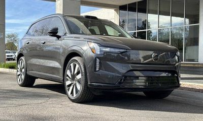 2025 Volvo EX90 Ultra