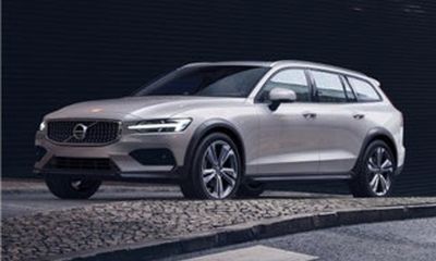 2020 Volvo V60CC Momentum