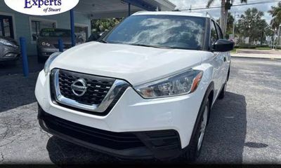 2019 Nissan Kicks S