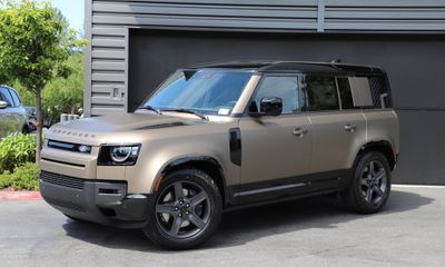 2026 Land Rover Defender 110 X Dynamic