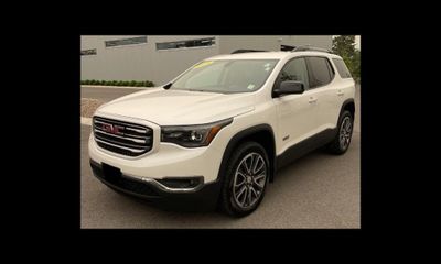 2018 GMC Acadia SLT 1