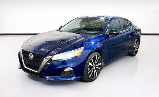 2022 Nissan Altima SR
