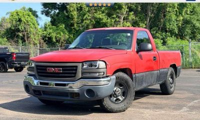 2004 GMC Sierra W T