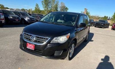 2010 Volkswagen Routan SE