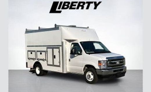 2027 Ford E-450 Base