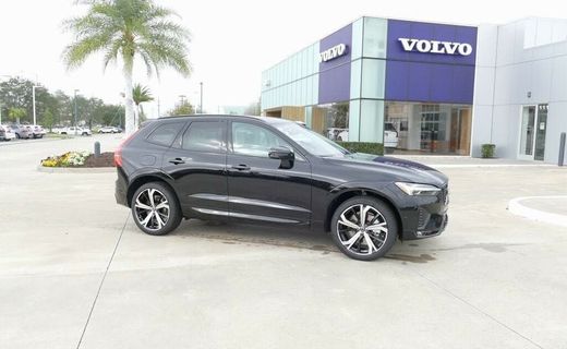 2023 Volvo XC60 Ultimate Dark