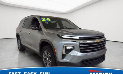 2024 Chevrolet Traverse LT