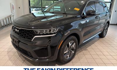 2022 Kia Sorento S