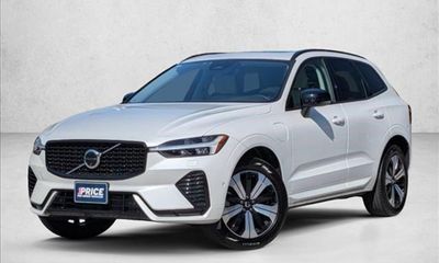 2024 Volvo XC60 Plus Dark