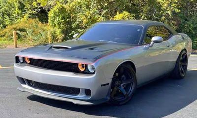 2016 Dodge Challenger SXT Plus