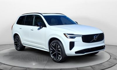 2026 Volvo XC90 Ultra Dark