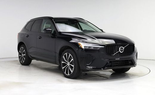 2023 Volvo XC60 Plus Dark
