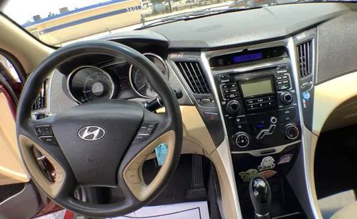 2011 Hyundai Sonata Level