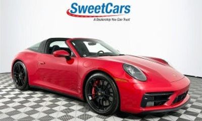 2025 Porsche 911 Carrera