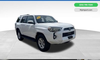 2024 Toyota 4RUNNER SR5 Prem