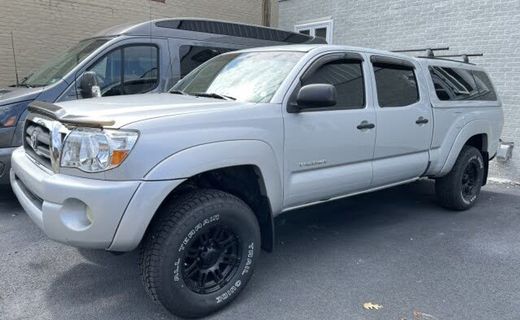 2006 Toyota Tacoma DLX
