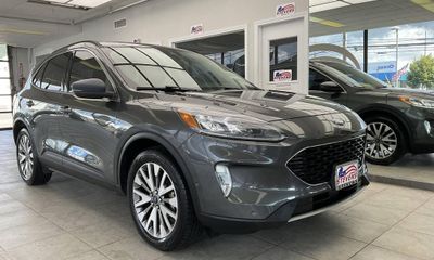 2020 Ford Escape Titanium