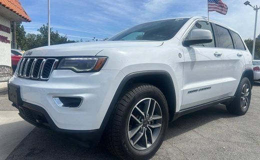 2020 Jeep Grand Cherokee Laredo