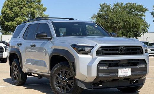 2025 Toyota 4RUNNER SR5