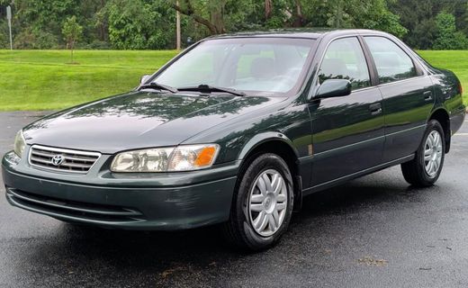 2001 Toyota Camry LE 2