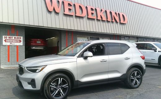 2023 Volvo XC40