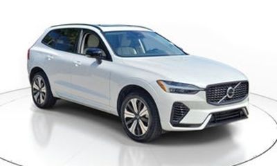 2026 Volvo XC60 Plus Dark