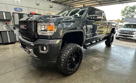 2019 GMC Sierra HD Denali