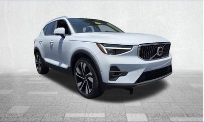 2024 Volvo XC40 Plus Bright