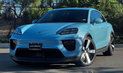 2025 Porsche Macan Electric