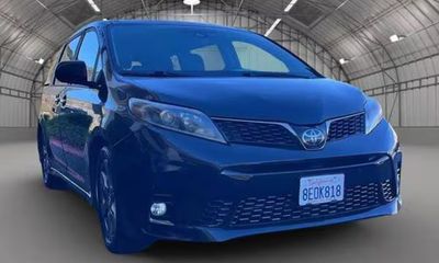2018 Toyota Sienna SE Premium