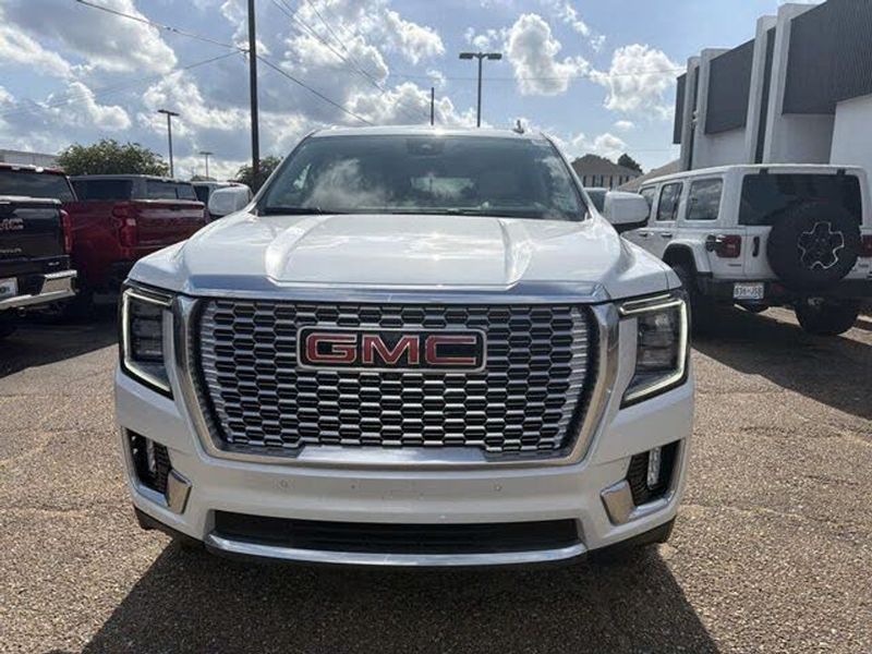 2023 Gmc Yukon Xl — a typically priced live listing