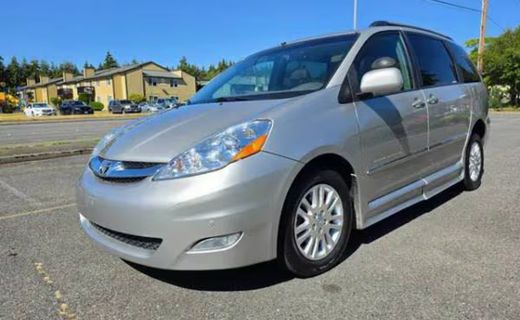 2010 Toyota Sienna XLE